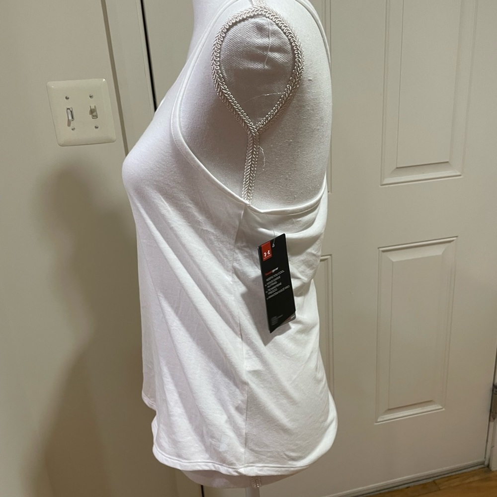 NWT Under Armour Tank - Picture 3 of 4
